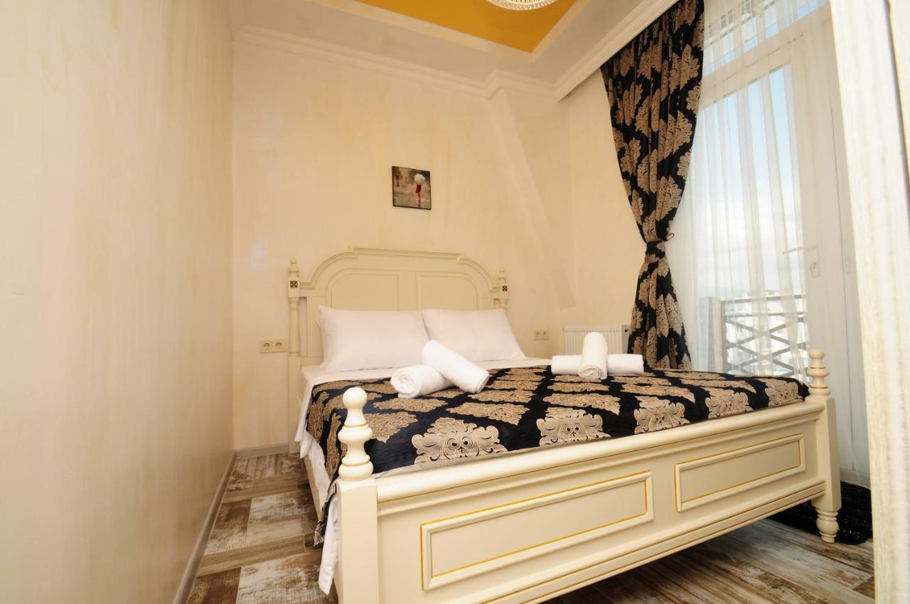 Apartments With A View Of The Trinity Holy Batumi Exterior foto