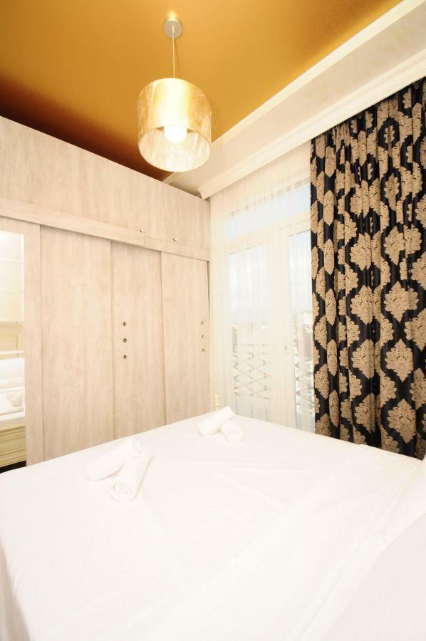 Apartments With A View Of The Trinity Holy Batumi Exterior foto